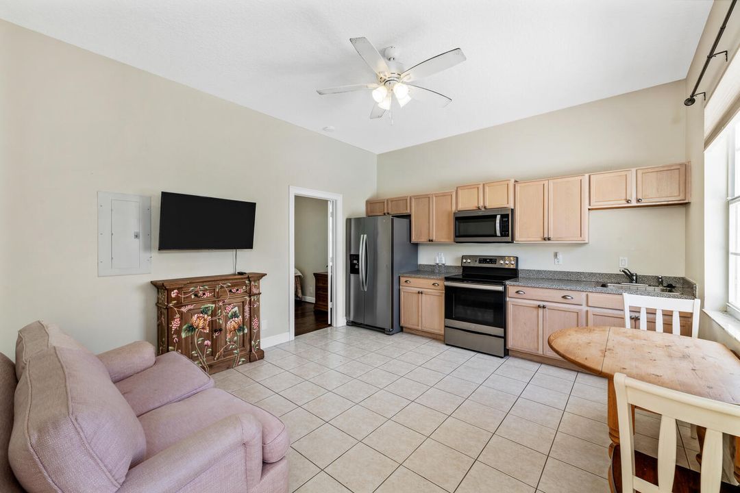 For Rent: $10,500 (2 beds, 2 baths, 1144 Square Feet)