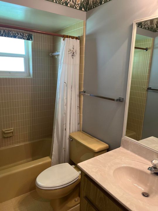 For Rent: $2,500 (2 beds, 2 baths, 1685 Square Feet)