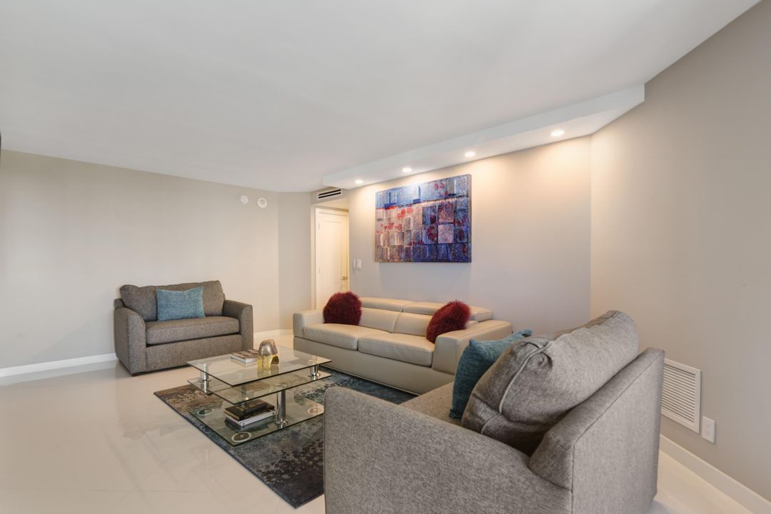 For Sale: $2,100,000 (2 beds, 2 baths, 1448 Square Feet)