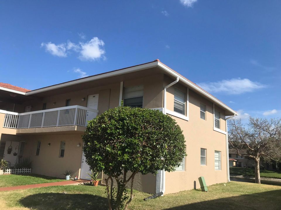 Recently Sold: $199,000 (2 beds, 2 baths, 768 Square Feet)