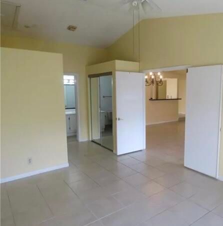 For Rent: $2,300 (2 beds, 2 baths, 1378 Square Feet)