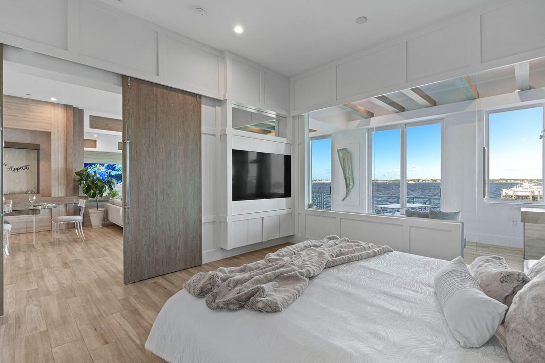 Active With Contract: $2,995,000 (3 beds, 3 baths, 2517 Square Feet)