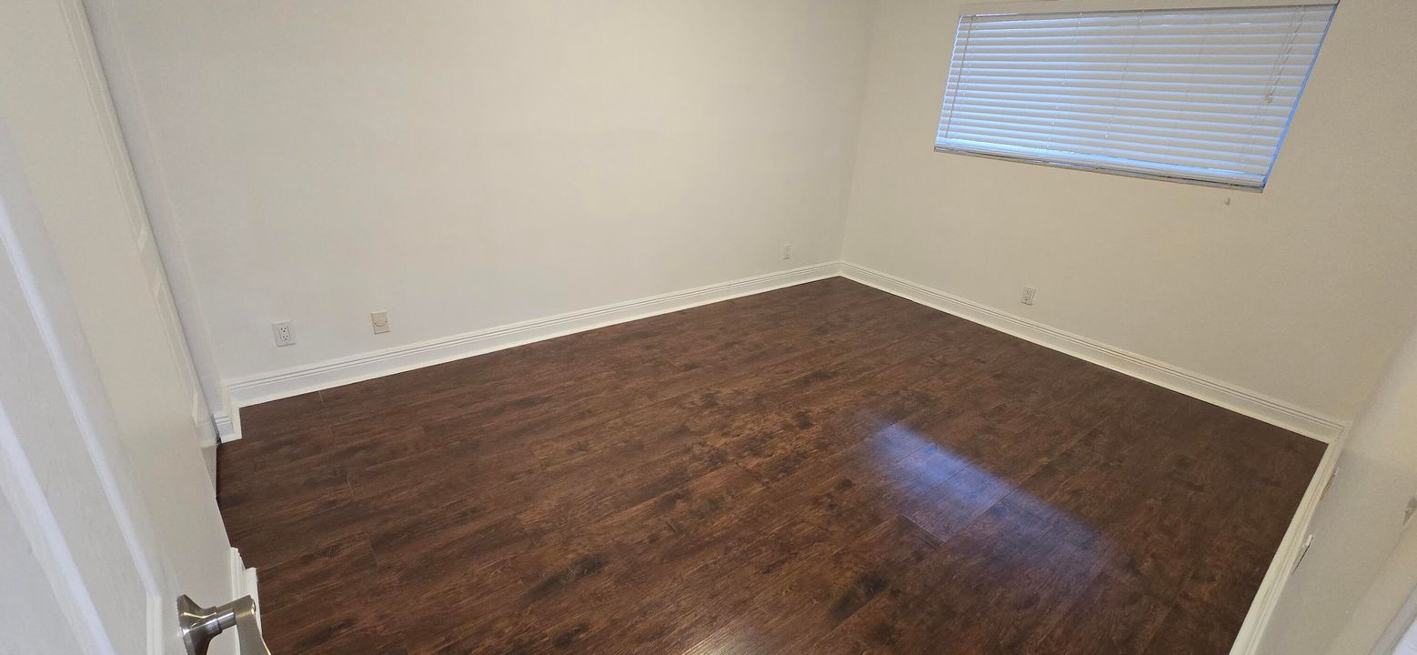 For Sale: $345,000 (2 beds, 2 baths, 1136 Square Feet)