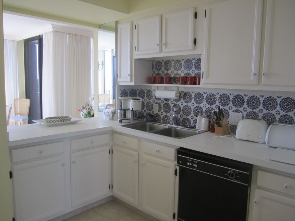 For Sale: $490,000 (2 beds, 2 baths, 1650 Square Feet)