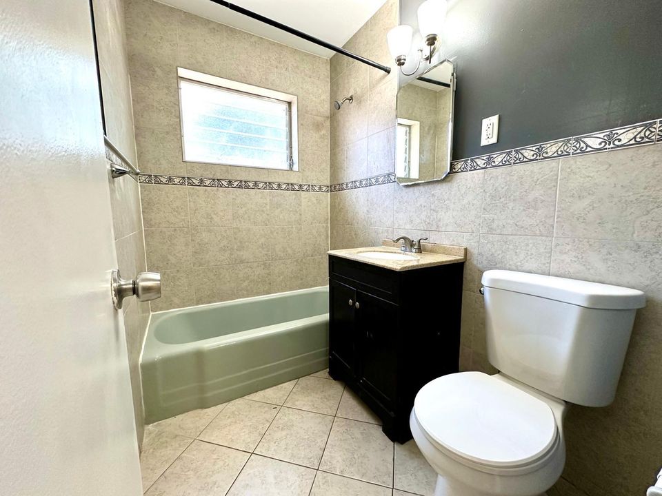 For Rent: $2,850 (3 beds, 2 baths, 1160 Square Feet)