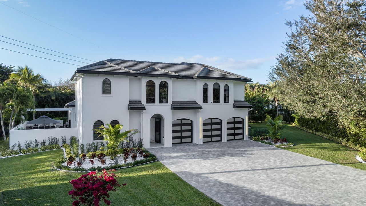 For Sale: $4,650,000 (4 beds, 4 baths, 4088 Square Feet)