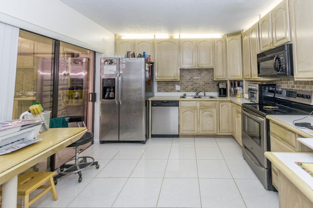 For Sale: $414,500 (2 beds, 2 baths, 1488 Square Feet)