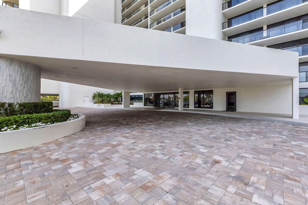 For Sale: $5,500,000 (3 beds, 2 baths, 2510 Square Feet)