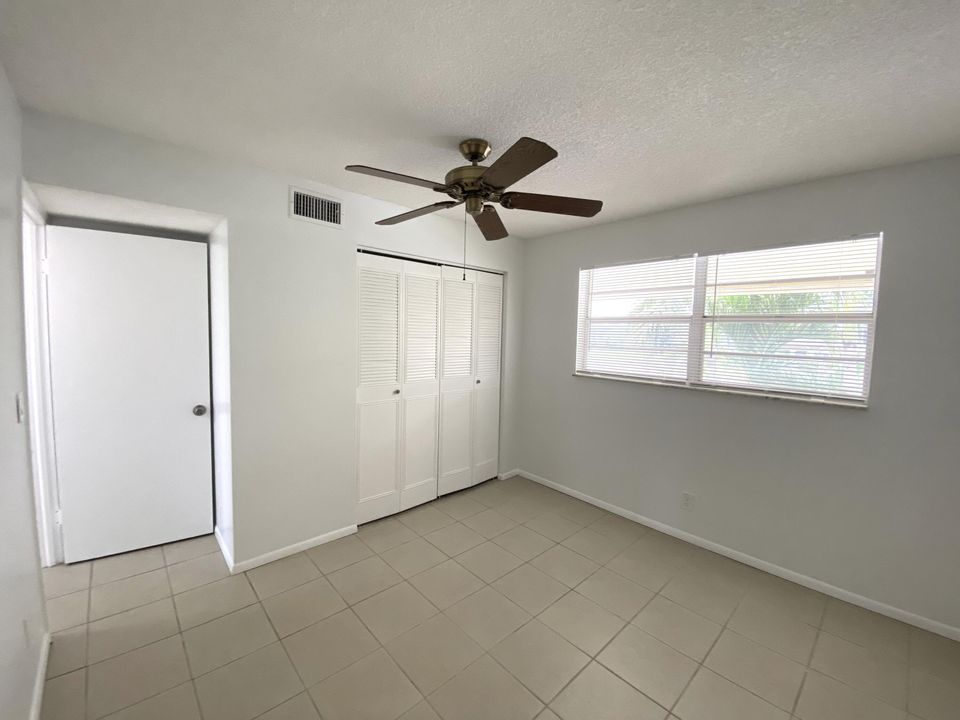For Sale: $164,900 (2 beds, 1 baths, 803 Square Feet)