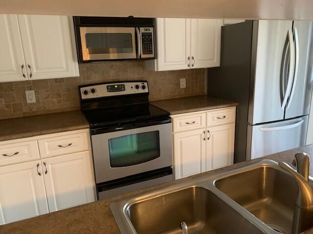 For Rent: $2,500 (2 beds, 2 baths, 1188 Square Feet)