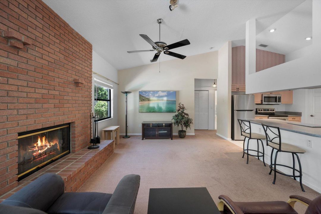 For Sale: $649,900 (3 beds, 2 baths, 1913 Square Feet)