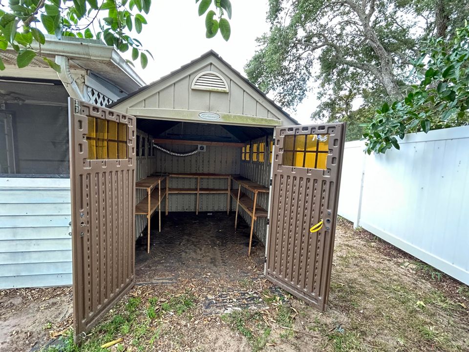 For Sale: $299,000 (4 beds, 2 baths, 1490 Square Feet)