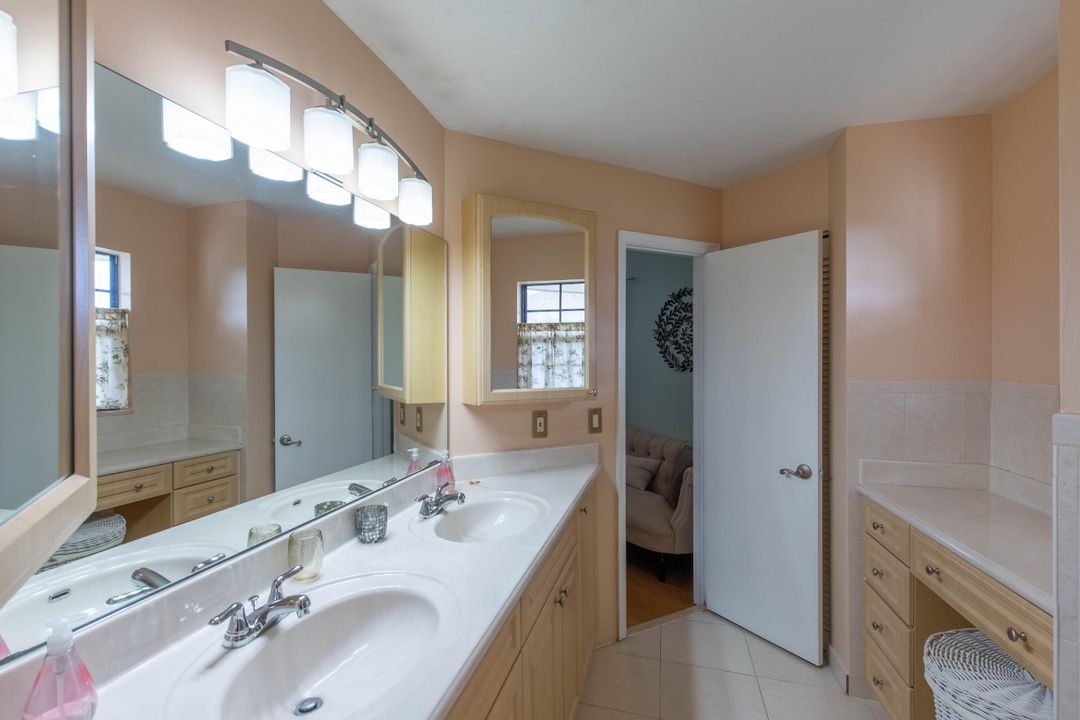 For Sale: $545,000 (3 beds, 2 baths, 1861 Square Feet)