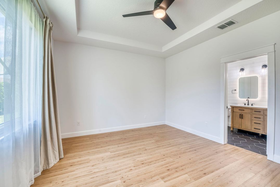 For Sale: $375,000 (3 beds, 2 baths, 1547 Square Feet)