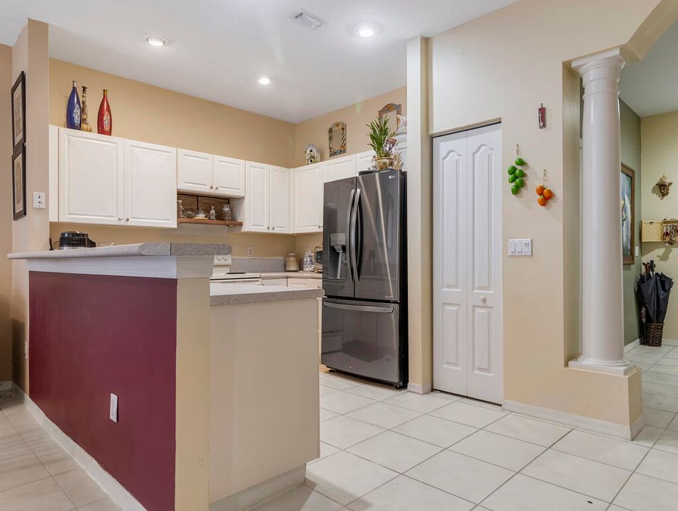 For Sale: $435,000 (3 beds, 2 baths, 1598 Square Feet)