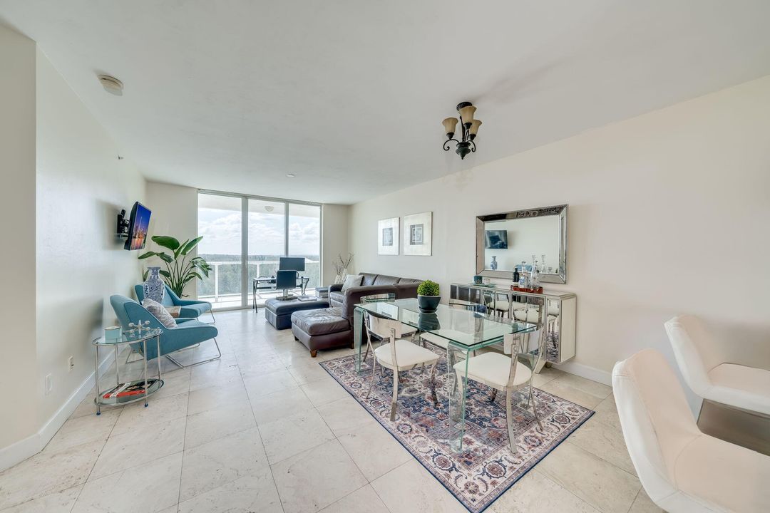 Active With Contract: $429,000 (3 beds, 3 baths, 1801 Square Feet)