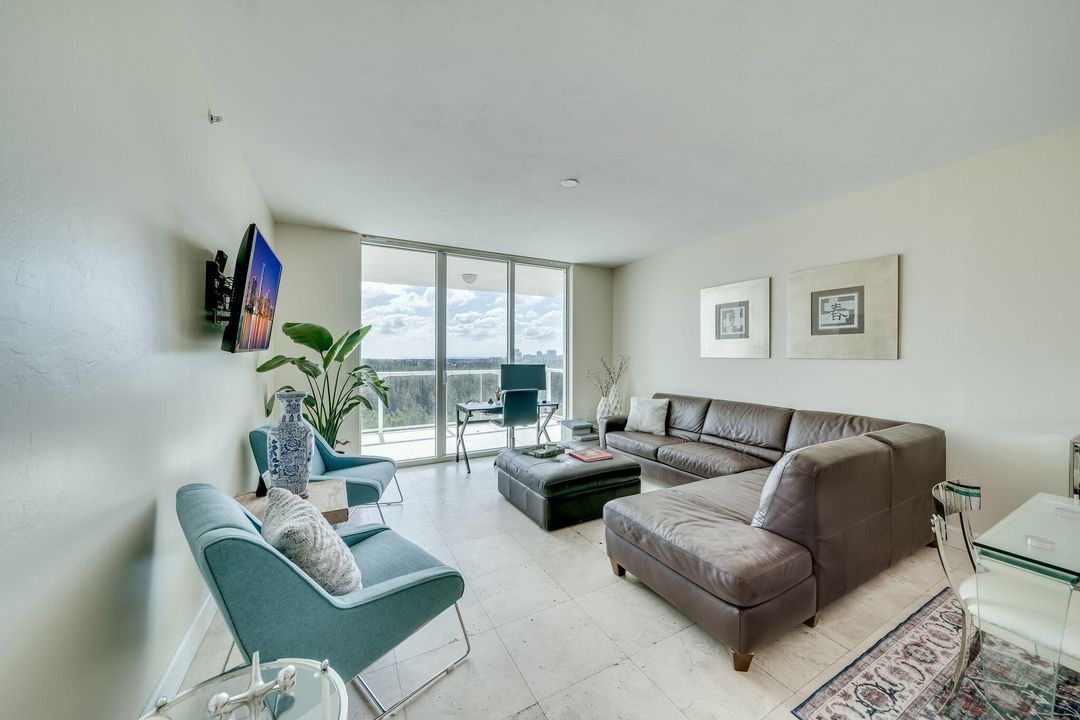 Active With Contract: $429,000 (3 beds, 3 baths, 1801 Square Feet)