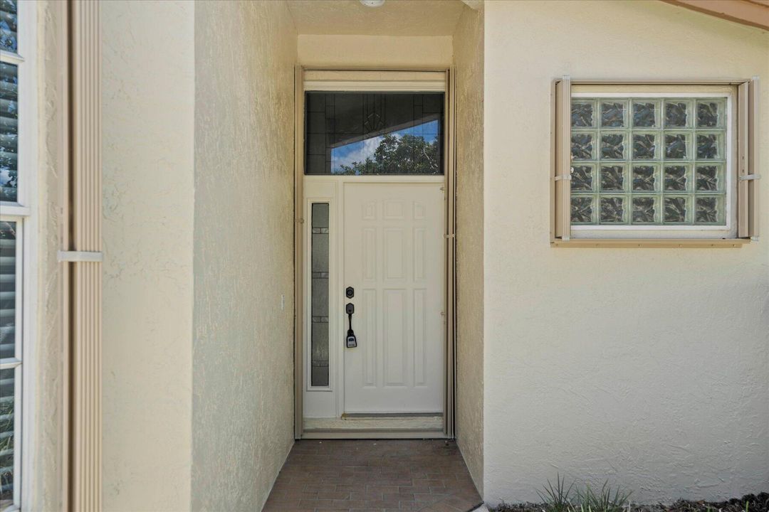 For Sale: $459,900 (3 beds, 2 baths, 1633 Square Feet)