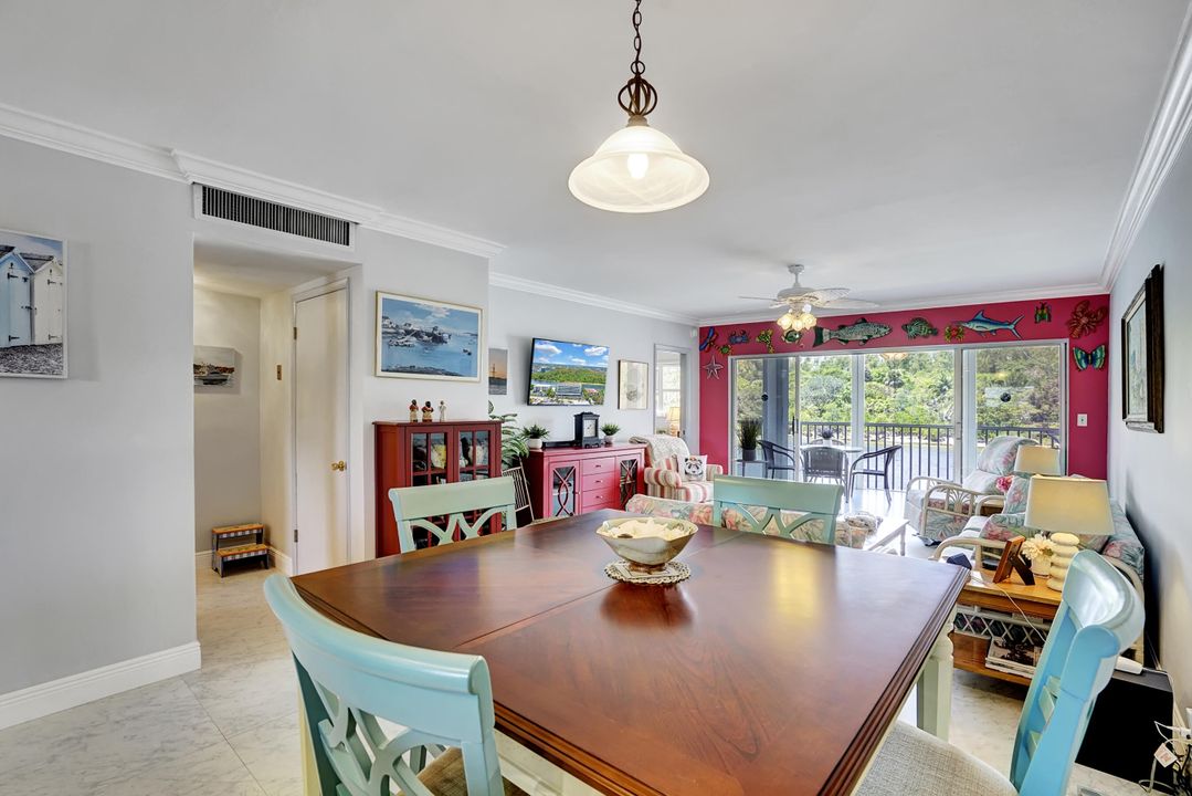 For Sale: $529,000 (2 beds, 2 baths, 970 Square Feet)