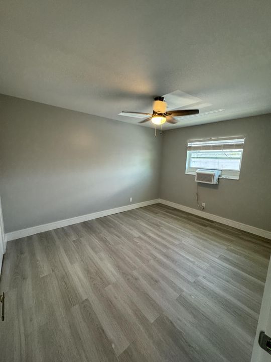 For Rent: $1,950 (2 beds, 1 baths, 775 Square Feet)