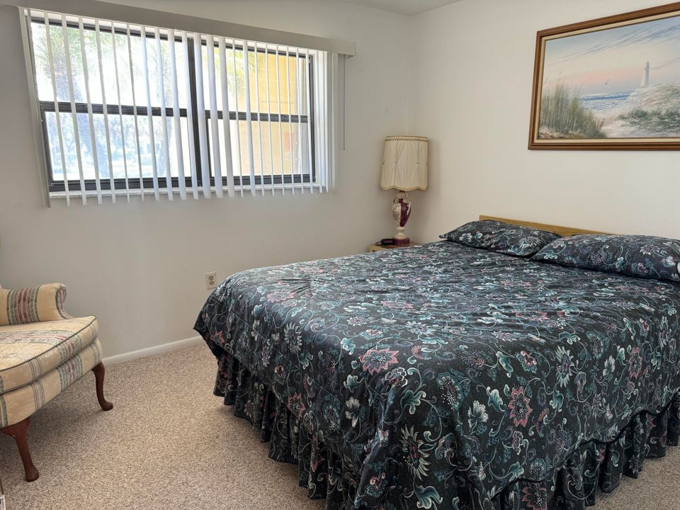 For Sale: $385,000 (2 beds, 2 baths, 1053 Square Feet)