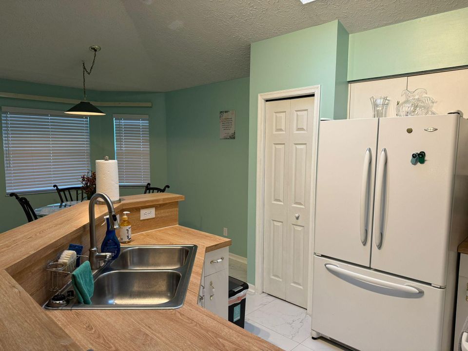 For Rent: $2,500 (3 beds, 2 baths, 1446 Square Feet)