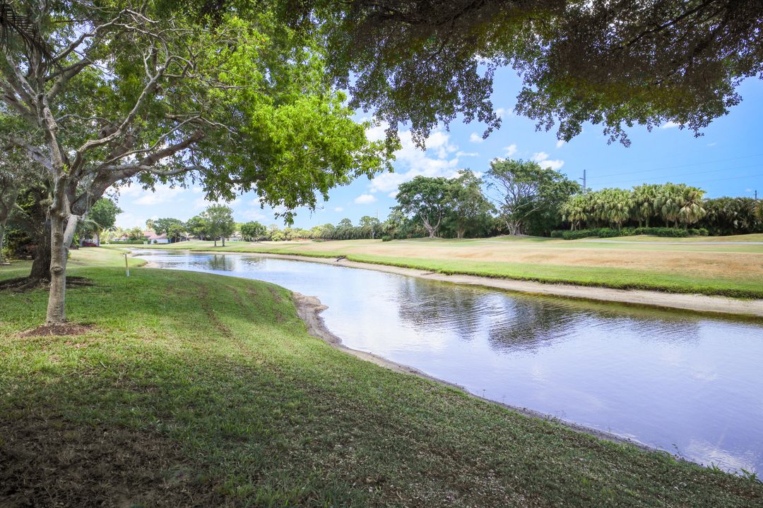 For Sale: $570,000 (3 beds, 2 baths, 2240 Square Feet)