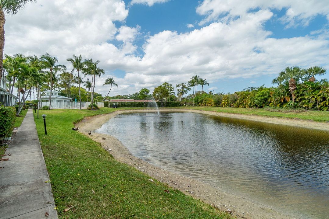 For Sale: $500,000 (3 beds, 2 baths, 1386 Square Feet)