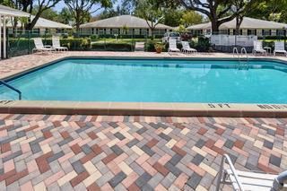 For Sale: $350,000 (2 beds, 2 baths, 1238 Square Feet)
