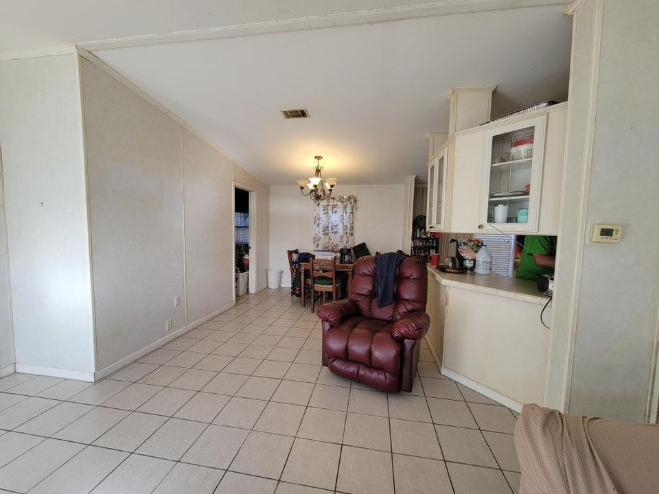 For Sale: $199,000 (3 beds, 2 baths, 1766 Square Feet)