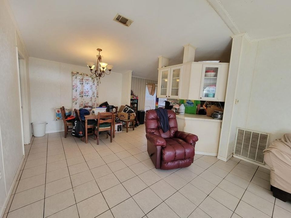 For Sale: $199,000 (3 beds, 2 baths, 1766 Square Feet)