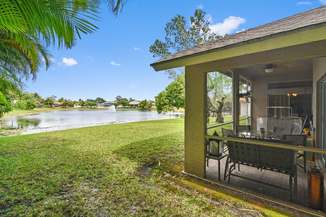 For Sale: $589,900 (3 beds, 2 baths, 1937 Square Feet)