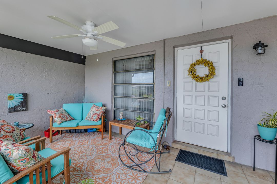 Active With Contract: $295,000 (2 beds, 2 baths, 1148 Square Feet)