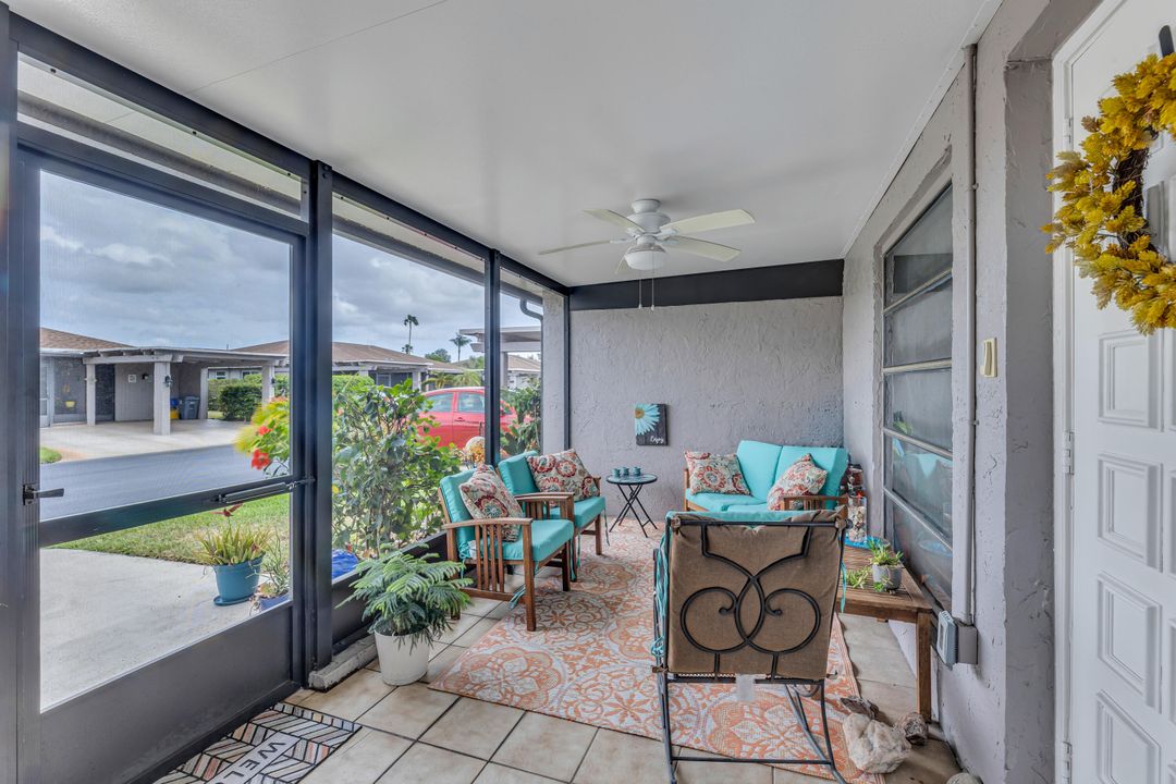 Active With Contract: $295,000 (2 beds, 2 baths, 1148 Square Feet)