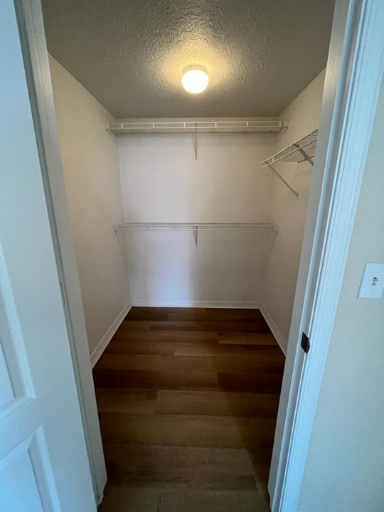 For Rent: $1,900 (2 beds, 2 baths, 1141 Square Feet)