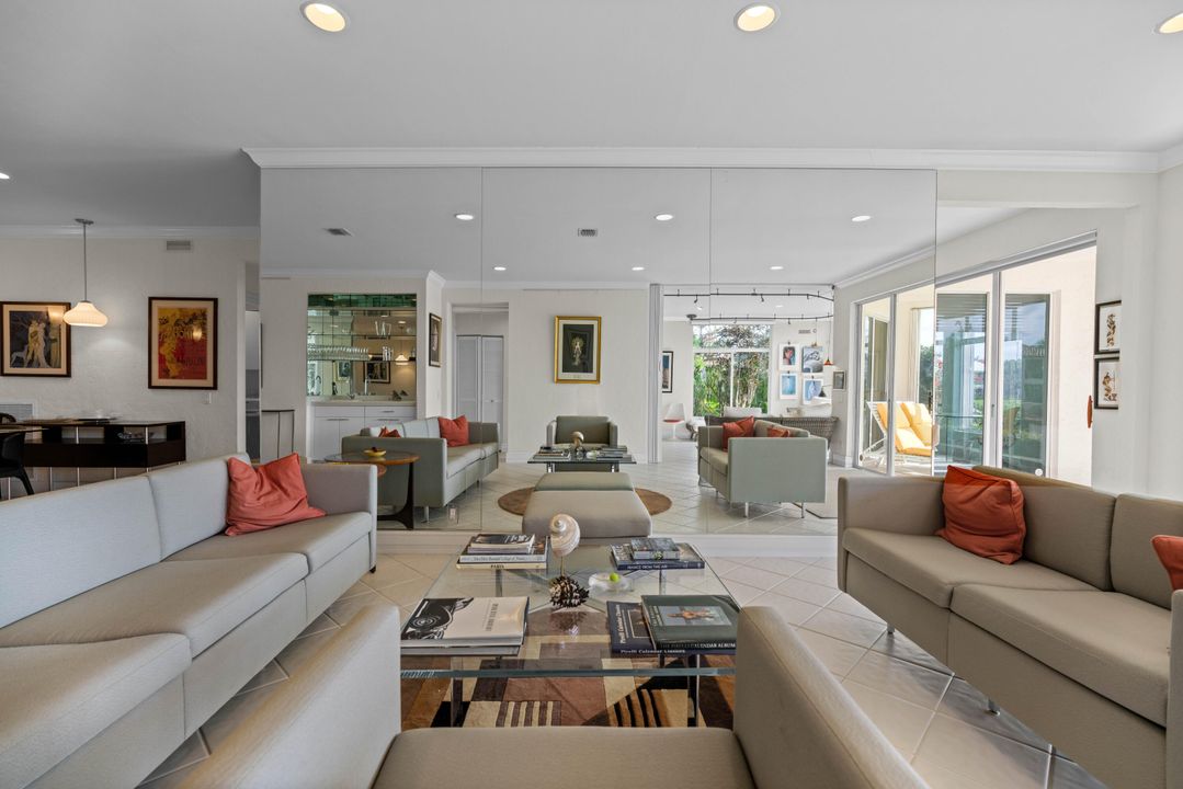 Active With Contract: $2,199,000 (2 beds, 2 baths, 2160 Square Feet)