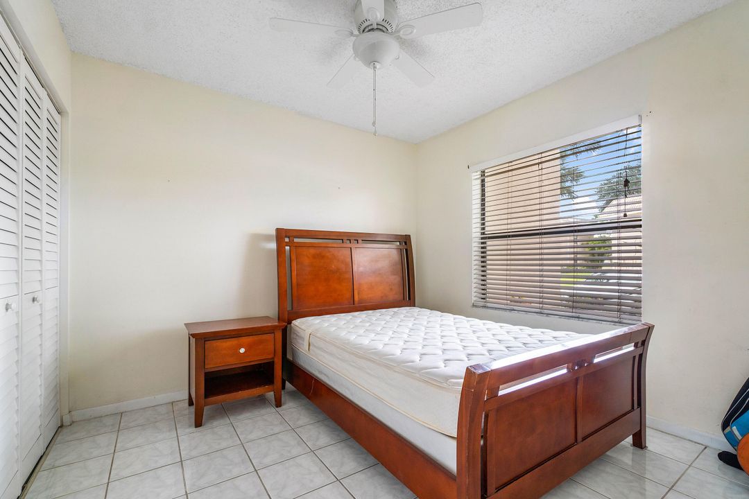 Active With Contract: $220,000 (2 beds, 2 baths, 857 Square Feet)