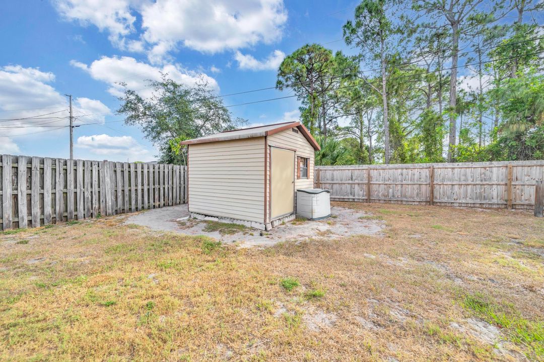 Active With Contract: $2,950 (3 beds, 2 baths, 1672 Square Feet)