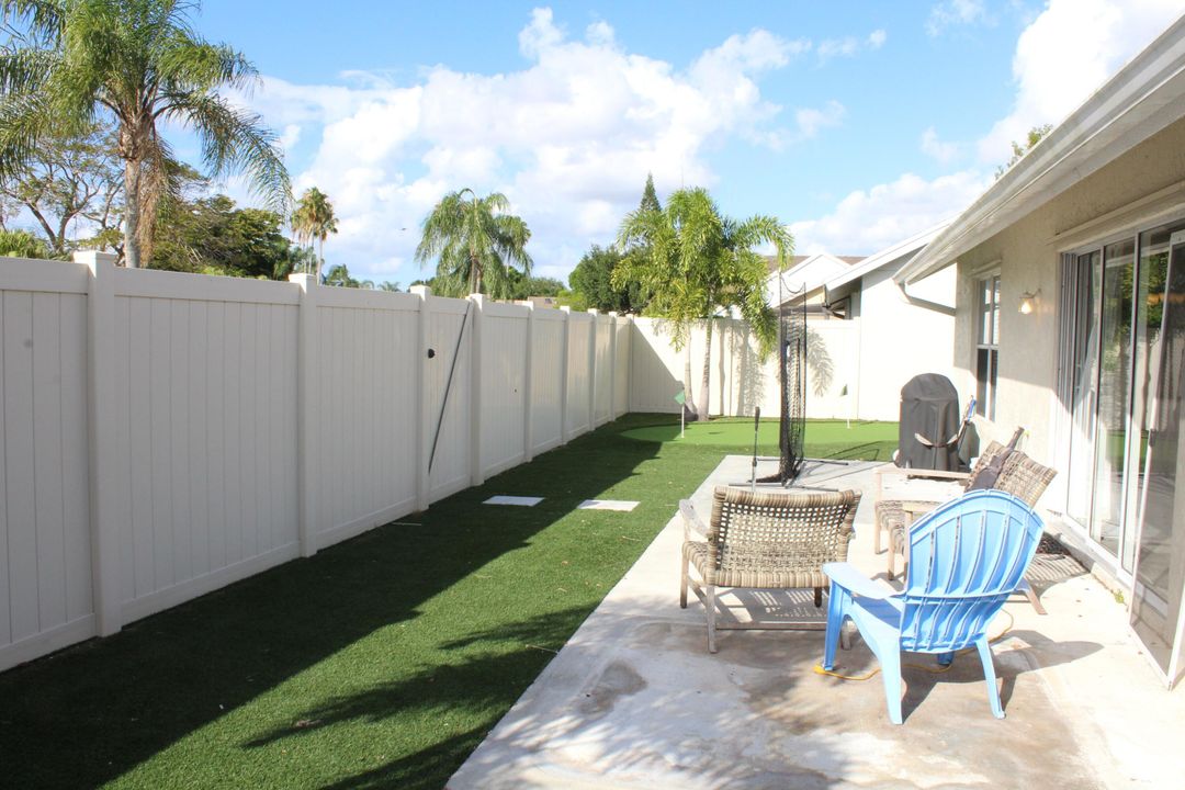 Active With Contract: $3,400 (3 beds, 2 baths, 1678 Square Feet)