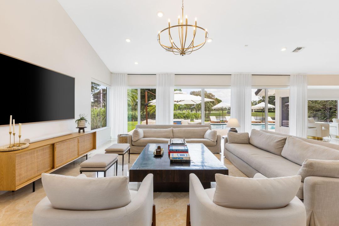 Active With Contract: $2,980,000 (4 beds, 4 baths, 3560 Square Feet)