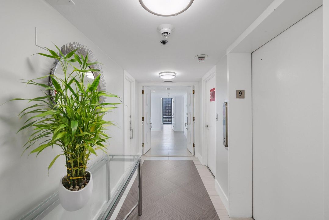 For Sale: $2,500,000 (2 beds, 2 baths, 1670 Square Feet)