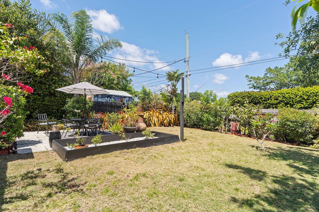 For Sale: $550,000 (2 beds, 2 baths, 1376 Square Feet)
