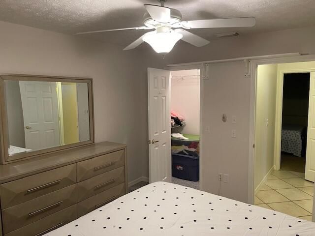 For Rent: $1,400 (1 beds, 1 baths, 1037 Square Feet)