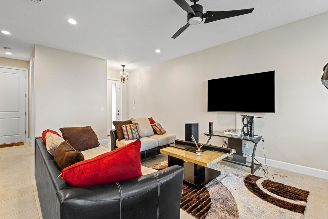For Sale: $549,900 (3 beds, 2 baths, 1652 Square Feet)
