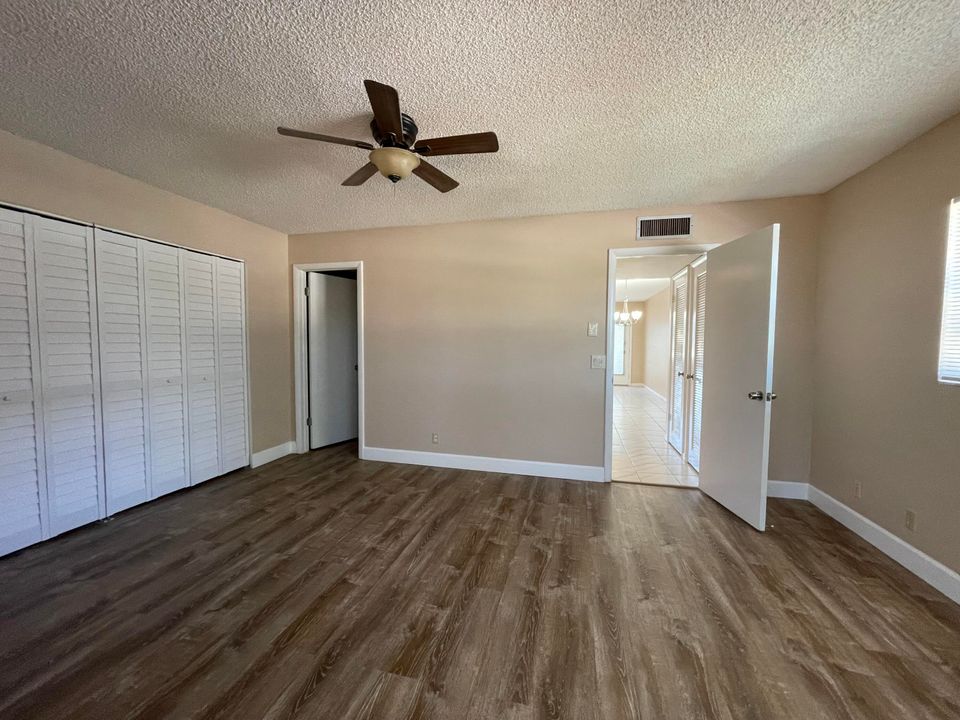 For Rent: $1,650 (1 beds, 1 baths, 760 Square Feet)