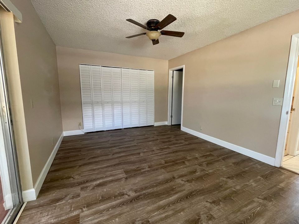 For Rent: $1,650 (1 beds, 1 baths, 760 Square Feet)