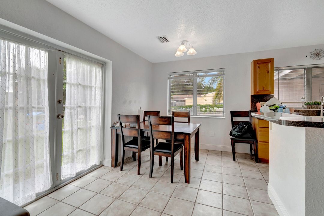 For Sale: $550,000 (3 beds, 1 baths, 1112 Square Feet)