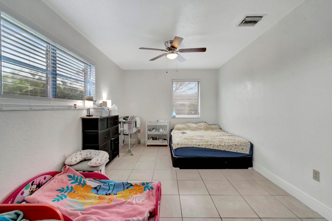 For Sale: $550,000 (3 beds, 1 baths, 1112 Square Feet)