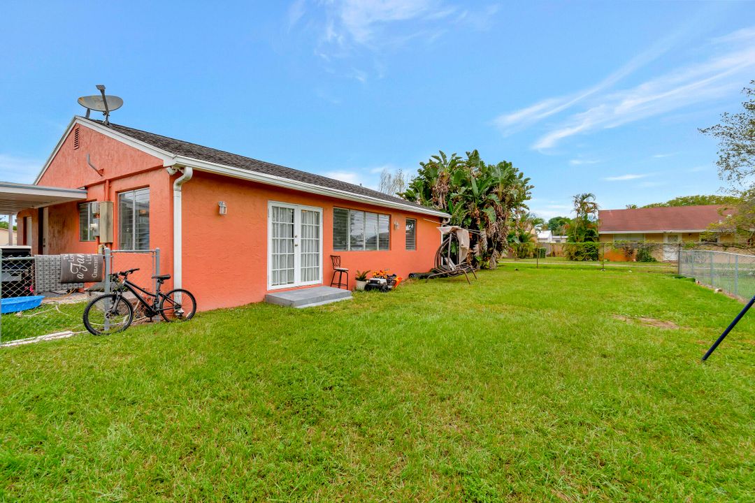 For Sale: $550,000 (3 beds, 1 baths, 1112 Square Feet)