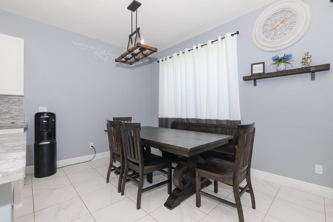 For Sale: $469,000 (4 beds, 2 baths, 2828 Square Feet)